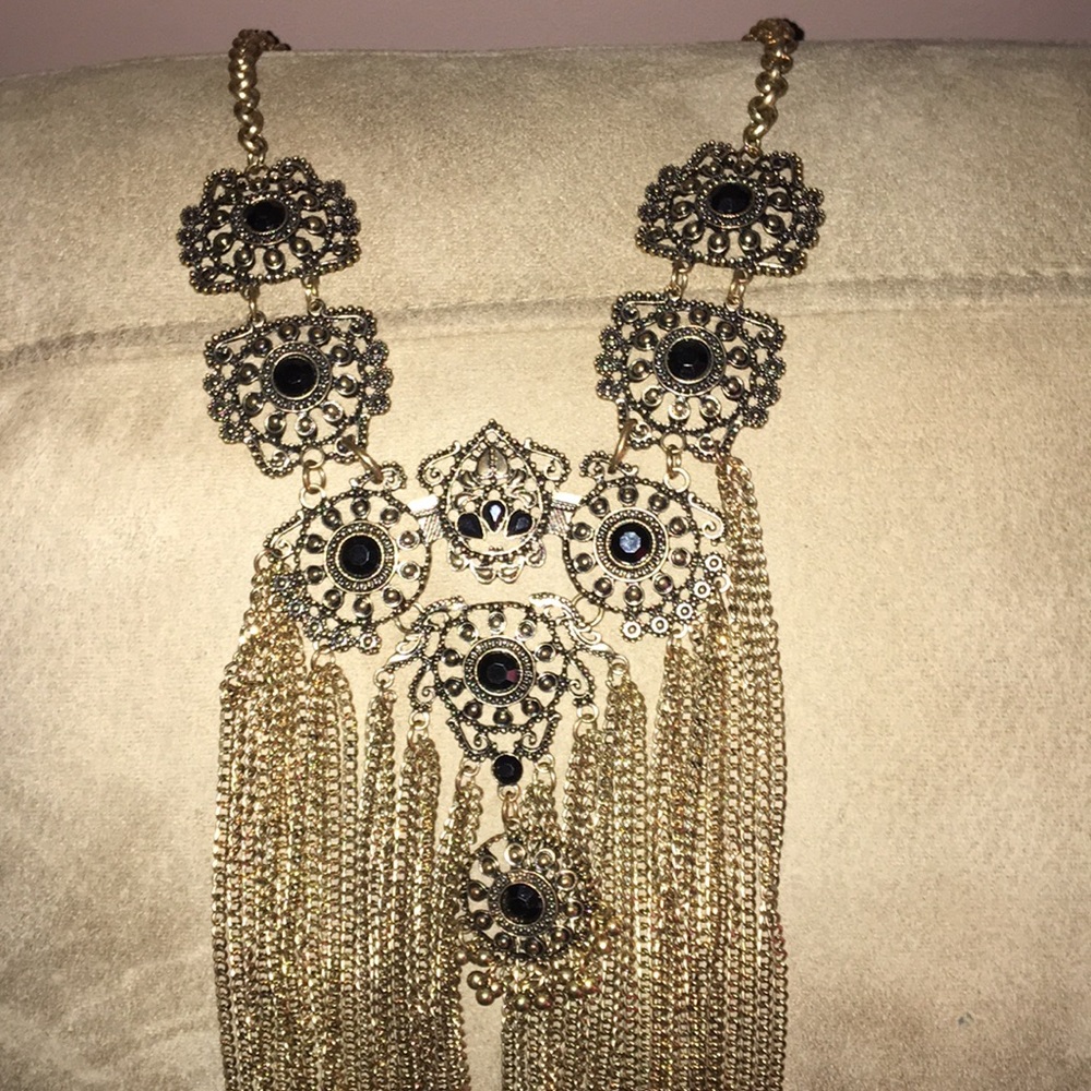 Necklace - Picture 2 of 3